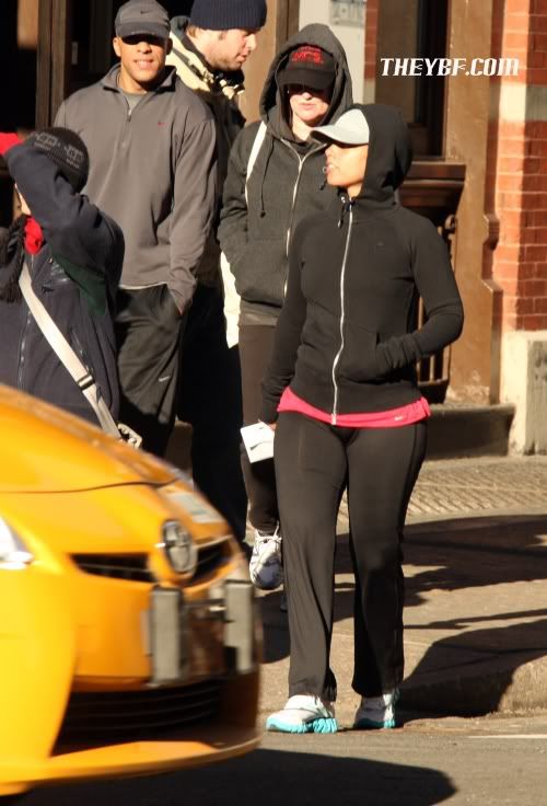 CANDIDS Alicia Keys' PostGym Strut Through Soho The Young, Black